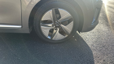 Hyundai IONIQ 1.6 GDi Hybrid Premium SE 5dr DCT Hybrid Hatchback